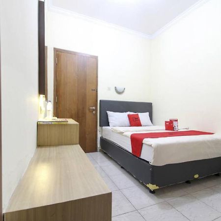 יוגיאקרטה Reddoorz Plus Near Stadion Mandala Krida מראה חיצוני תמונה
