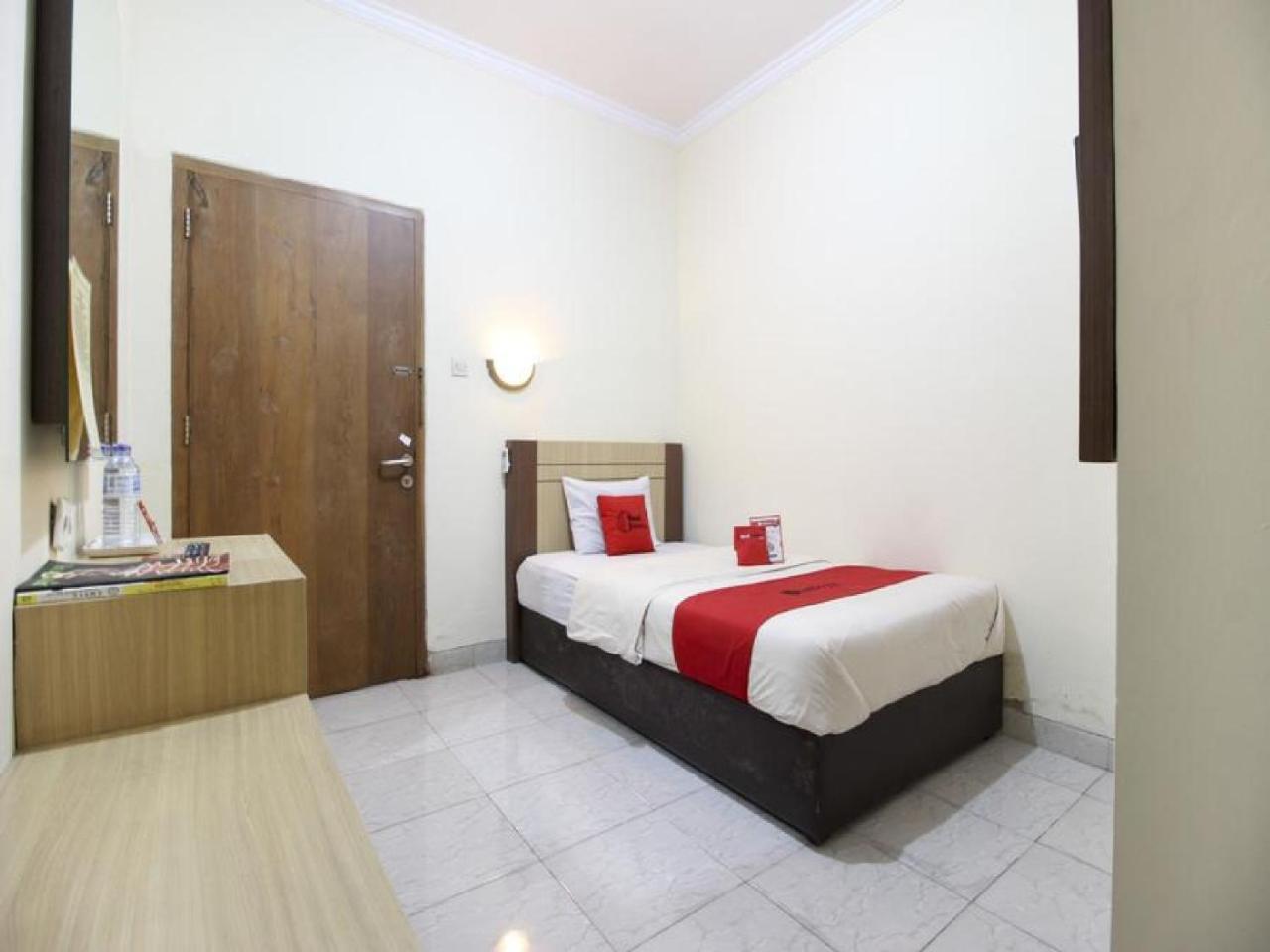 יוגיאקרטה Reddoorz Plus Near Stadion Mandala Krida מראה חיצוני תמונה