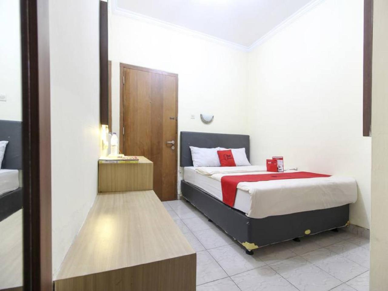 יוגיאקרטה Reddoorz Plus Near Stadion Mandala Krida מראה חיצוני תמונה